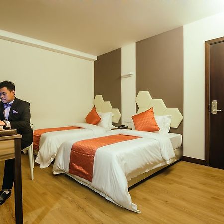 קוצ'ינג Memoire Hornbill Hotel מראה חיצוני תמונה