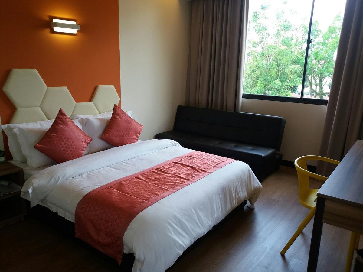 קוצ'ינג Memoire Hornbill Hotel מראה חיצוני תמונה