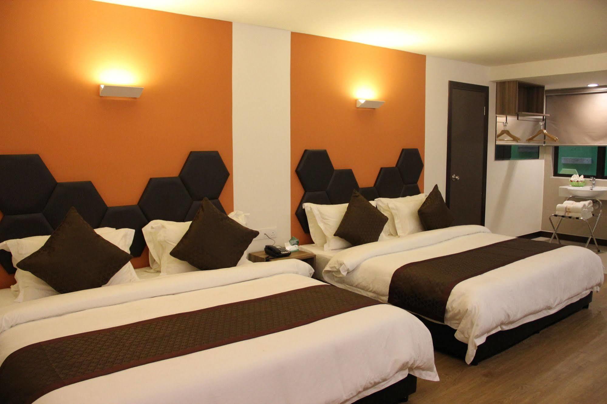 קוצ'ינג Memoire Hornbill Hotel מראה חיצוני תמונה