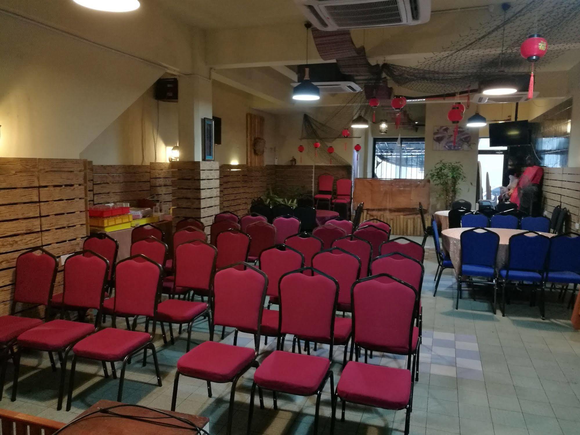 קוצ'ינג Memoire Hornbill Hotel מראה חיצוני תמונה